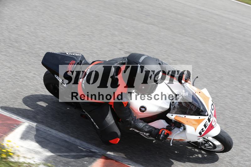 /Archiv-2024/29 12.06.2024 MOTO.CH Track Day ADR/Gruppe gelb/9